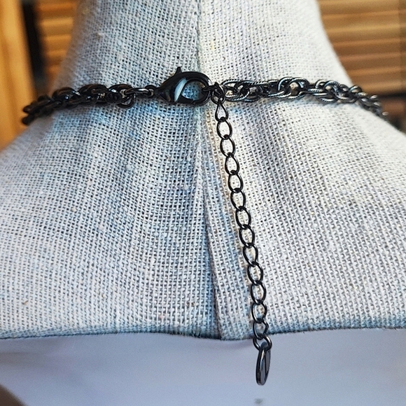 Talbots Talbot's Graduated Disco Ball Hematite Gunmetal Rhinestone Necklace - Picture 3 of 8